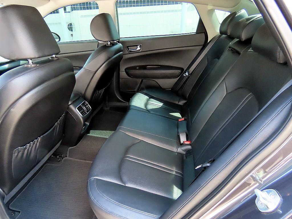 KIA K5 - Vista 6