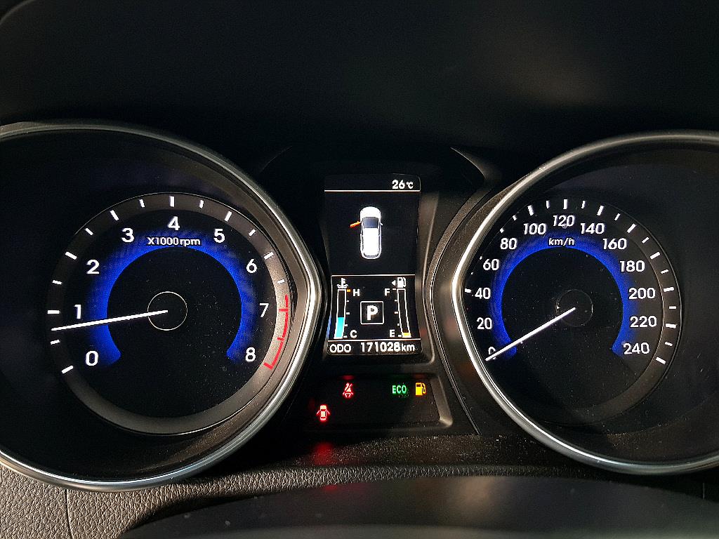 HYUNDAI i30 - Vista 7