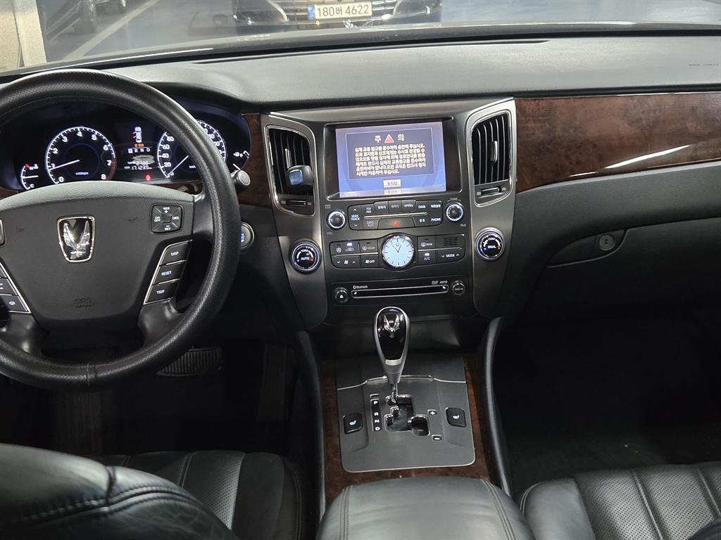 HYUNDAI Equus - Vista 12