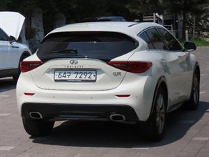 Infiniti Q - Vista 6