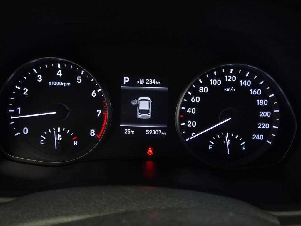 HYUNDAI i30 - Vista 6