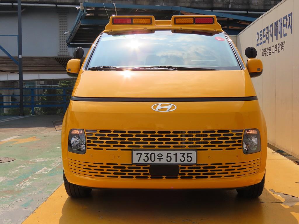 HYUNDAI Staria - Vista 2