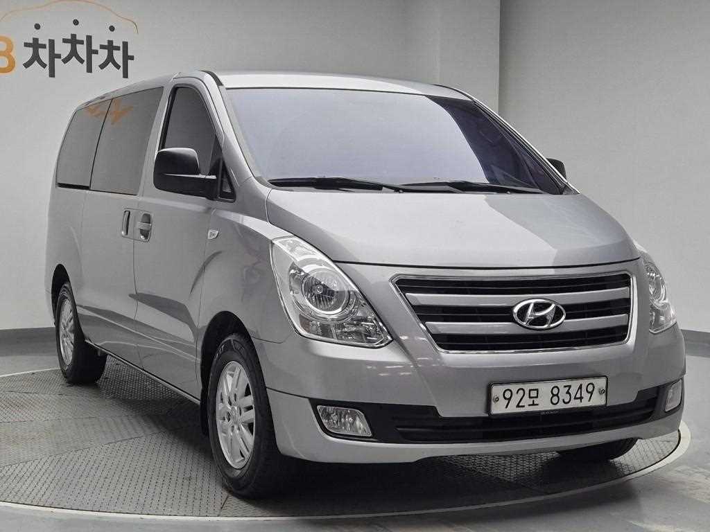 HYUNDAI Starex - Vista 4