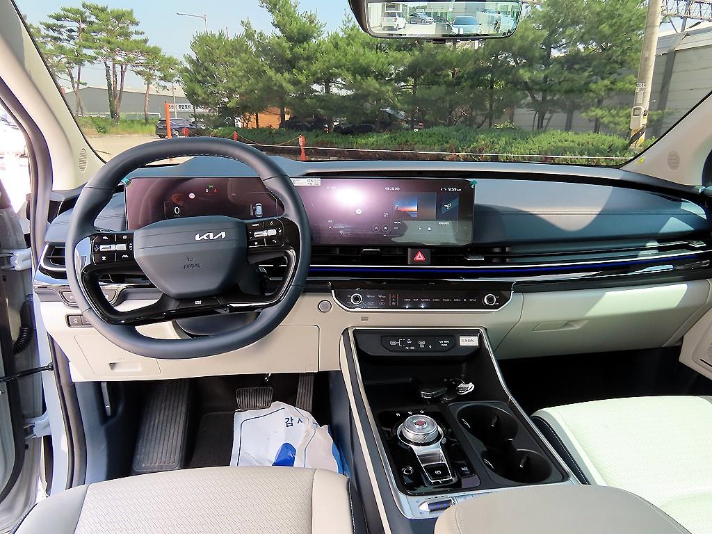 KIA Carnival - Vista 8