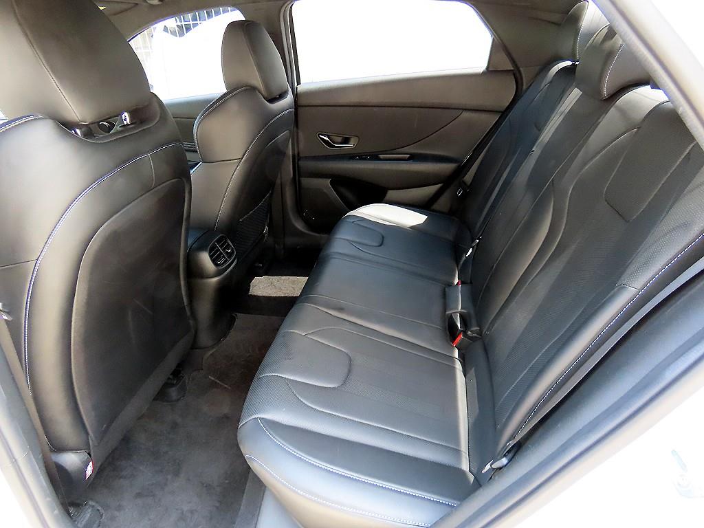 HYUNDAI Avante - Vista 6