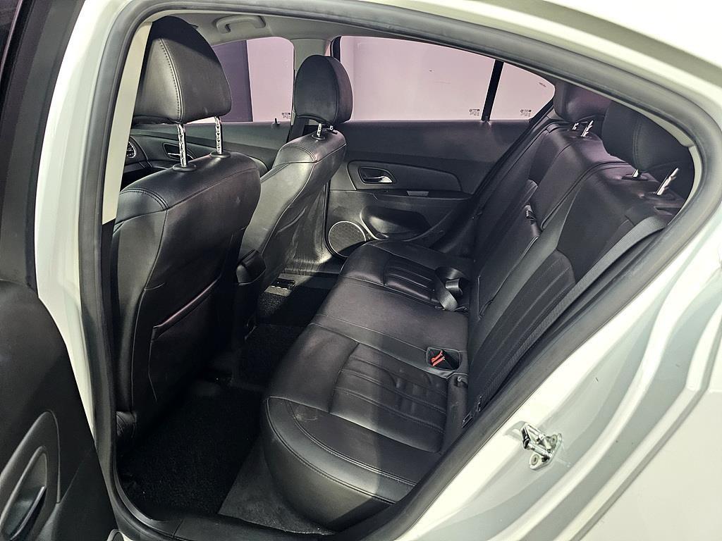Chevrolet Cruise - Vista 9