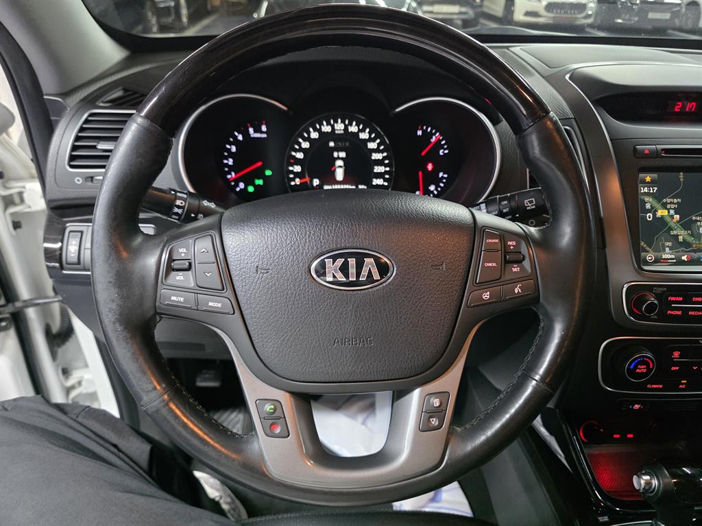 KIA Sorento - Vista 11
