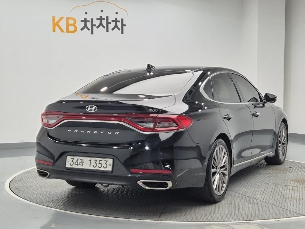 HYUNDAI Grandeur - Vista 3