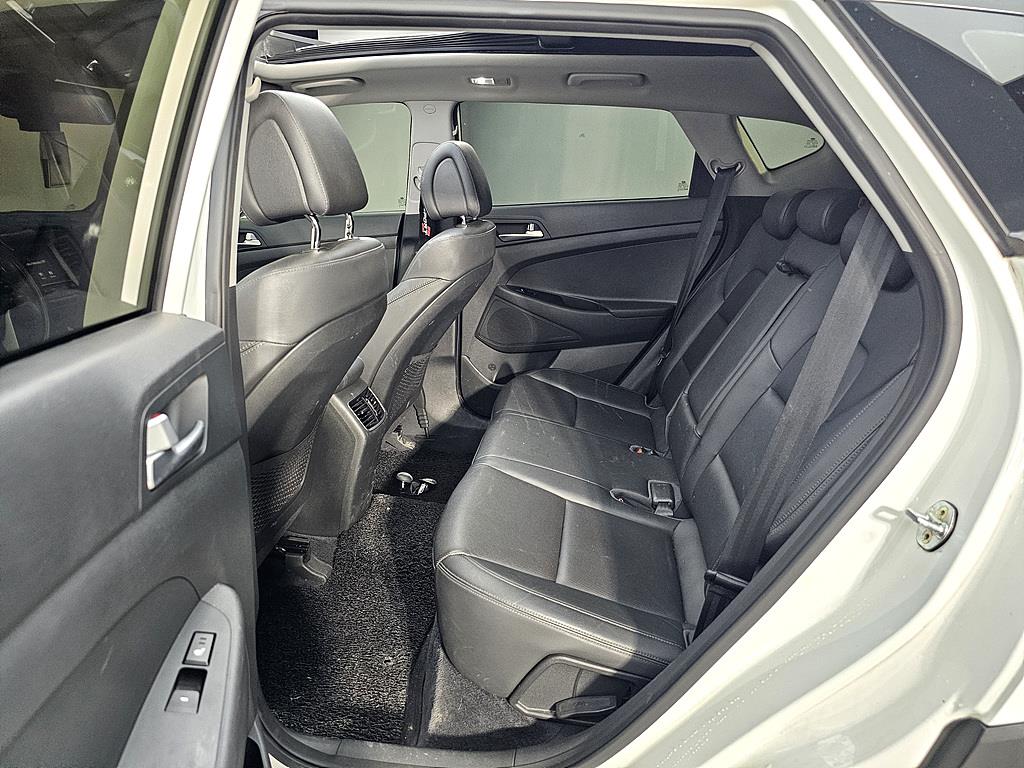 HYUNDAI Tucson - Vista 9