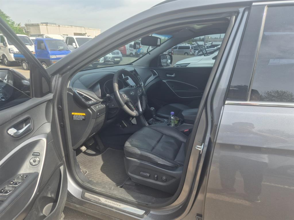 HYUNDAI Santa Fe - Vista 5