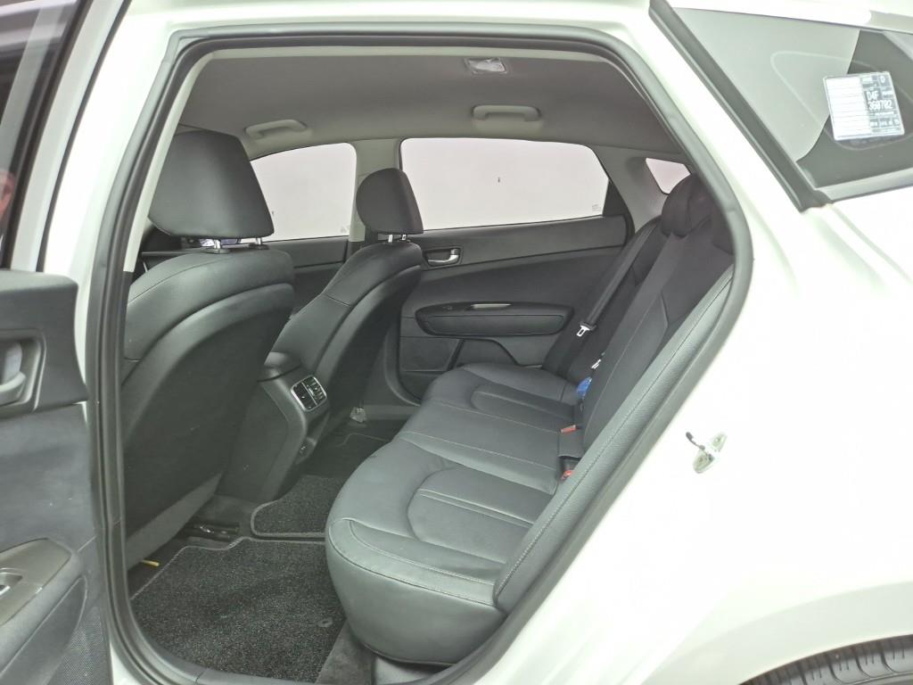 KIA K5 - Vista 12