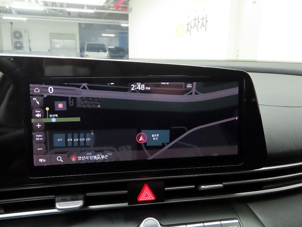 HYUNDAI Avante - Vista 9