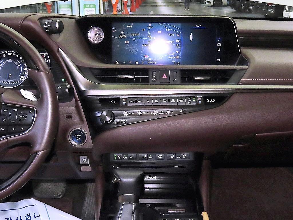 Lexus ES - Vista 11