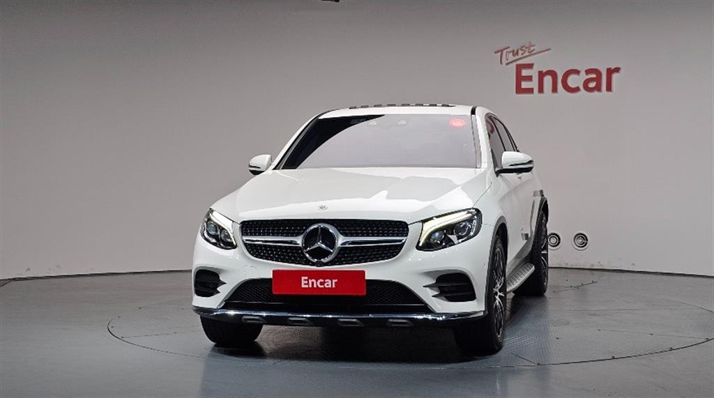 Mercedes Benz GLC Class - Vista 3