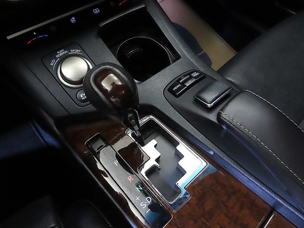 Lexus ES - Vista 12