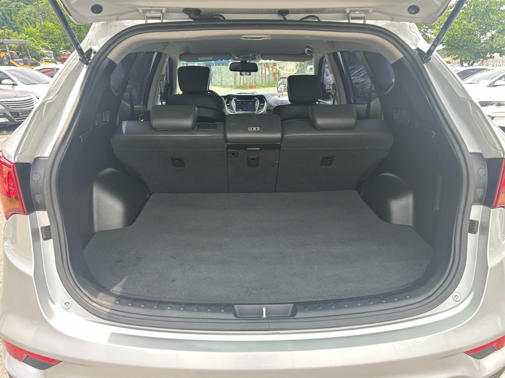 HYUNDAI Santa Fe - Vista 9