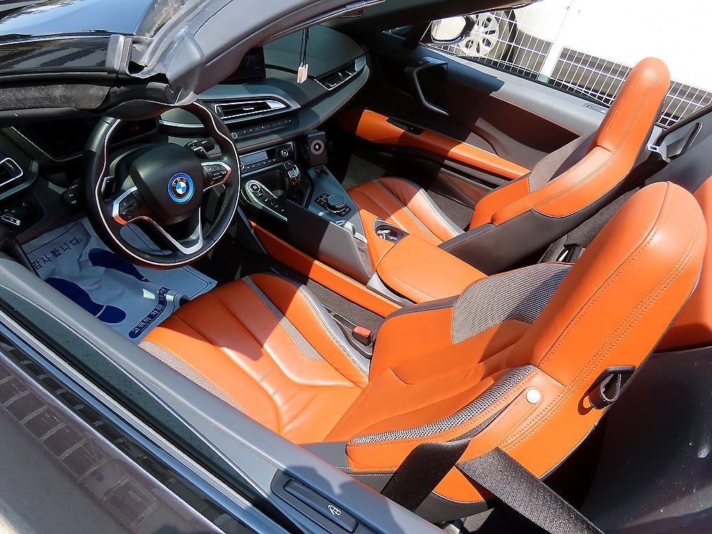 BMW i8 - Vista 10