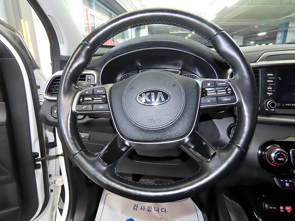 KIA Sorento - Vista 8