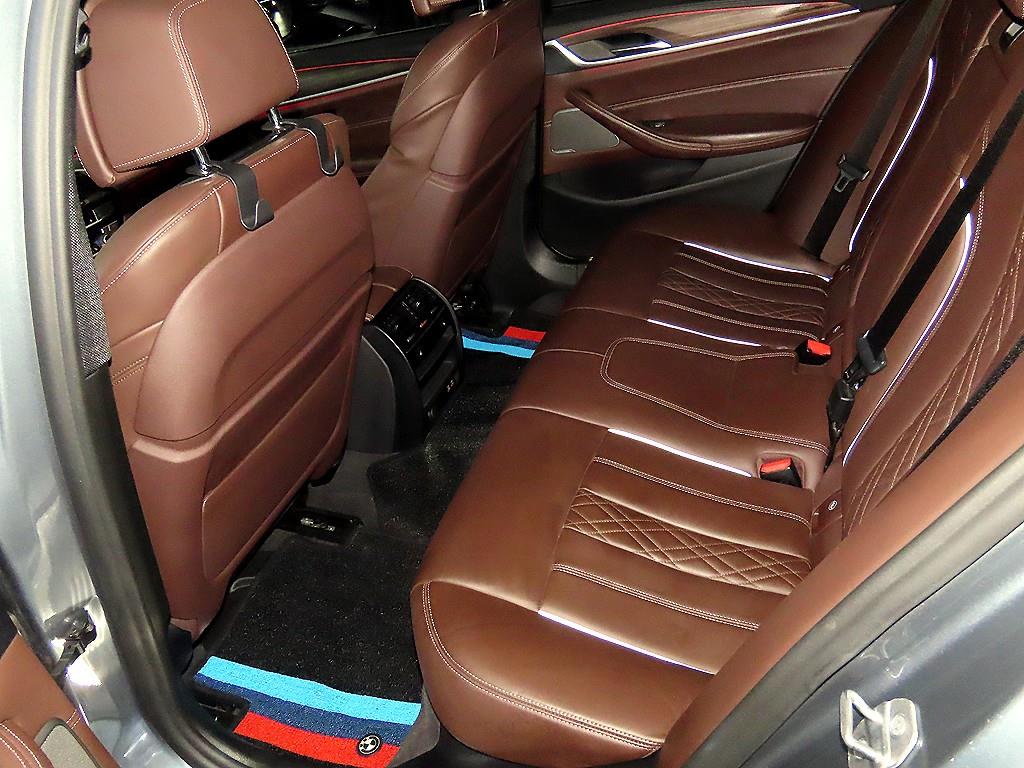 BMW 5 Series - Vista 7