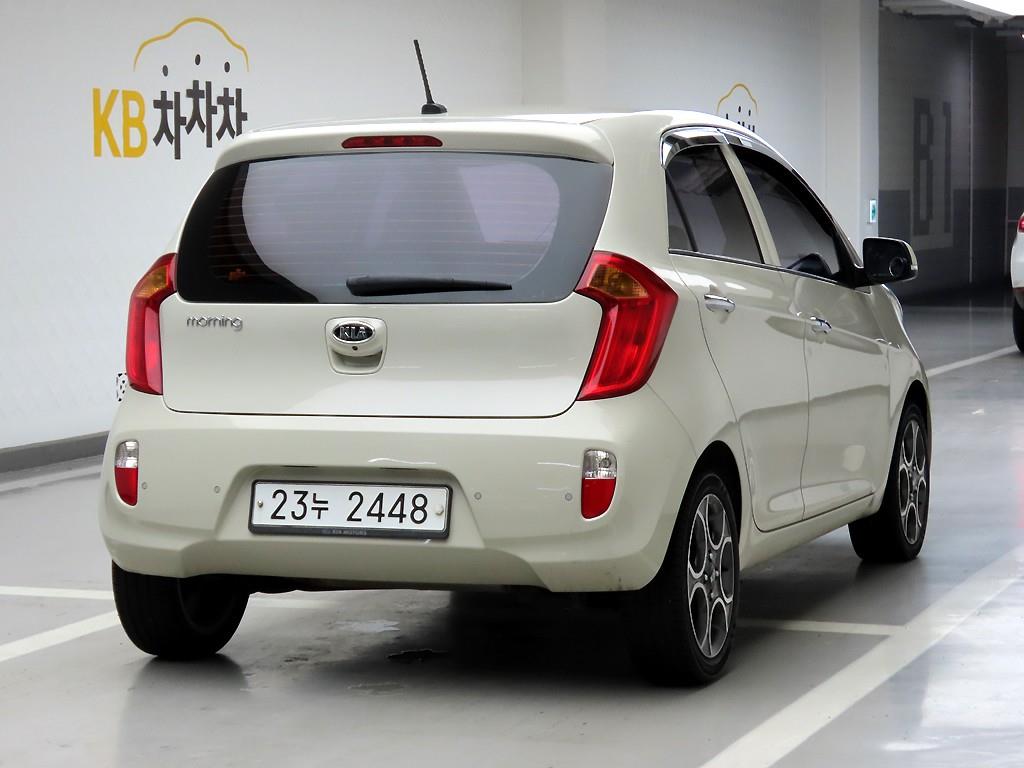 KIA Morning - Vista 4