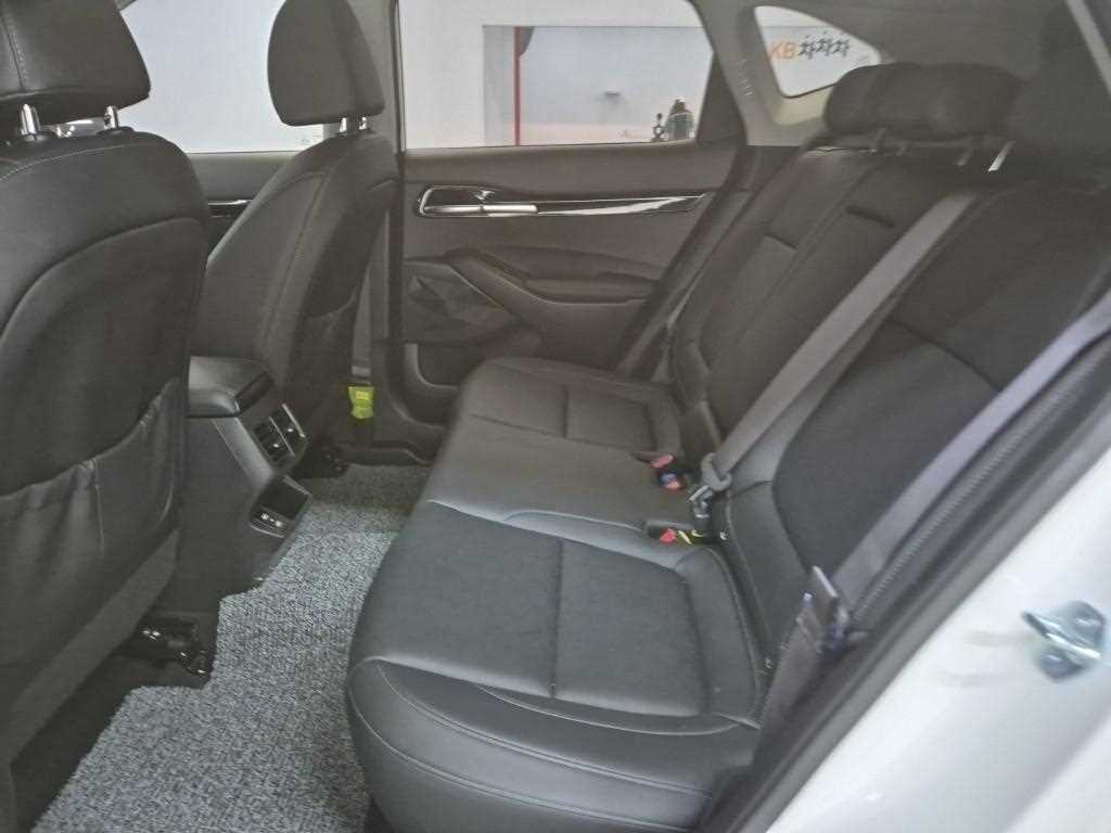 KIA Seltos - Vista 12