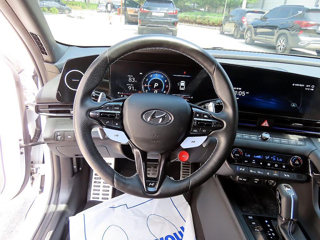 HYUNDAI Avante - Vista 8