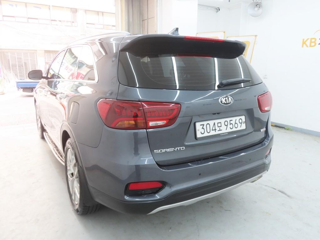 KIA Sorento - Vista 4