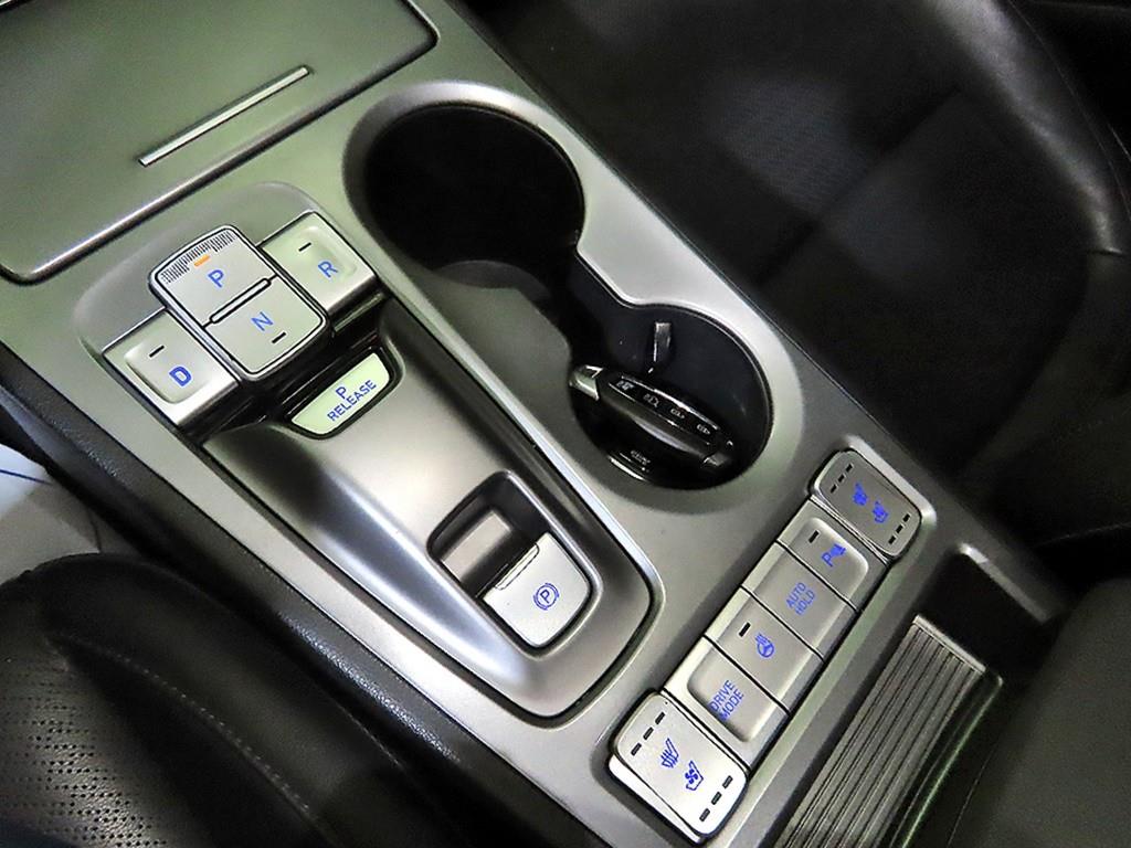 HYUNDAI Kona - Vista 12