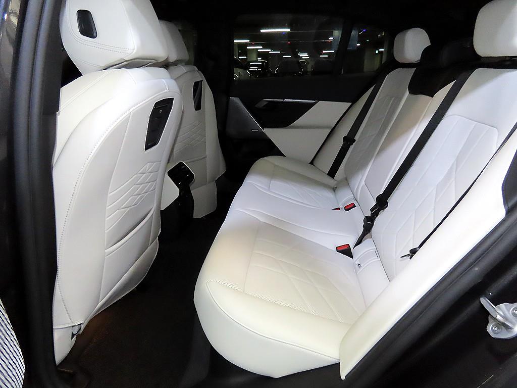 BMW 5 Series - Vista 7