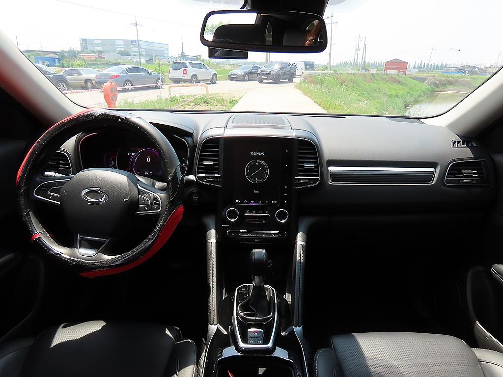 SAMSUNG QM6 - Vista 9