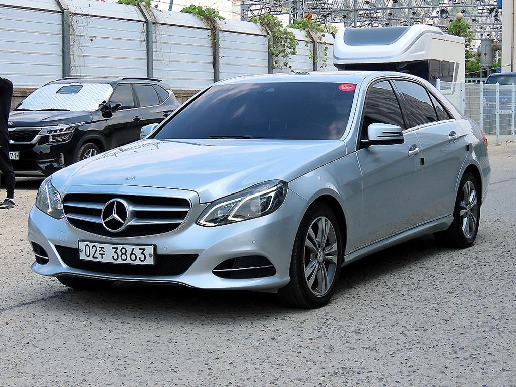 Mercedes Benz E class - Vista 2