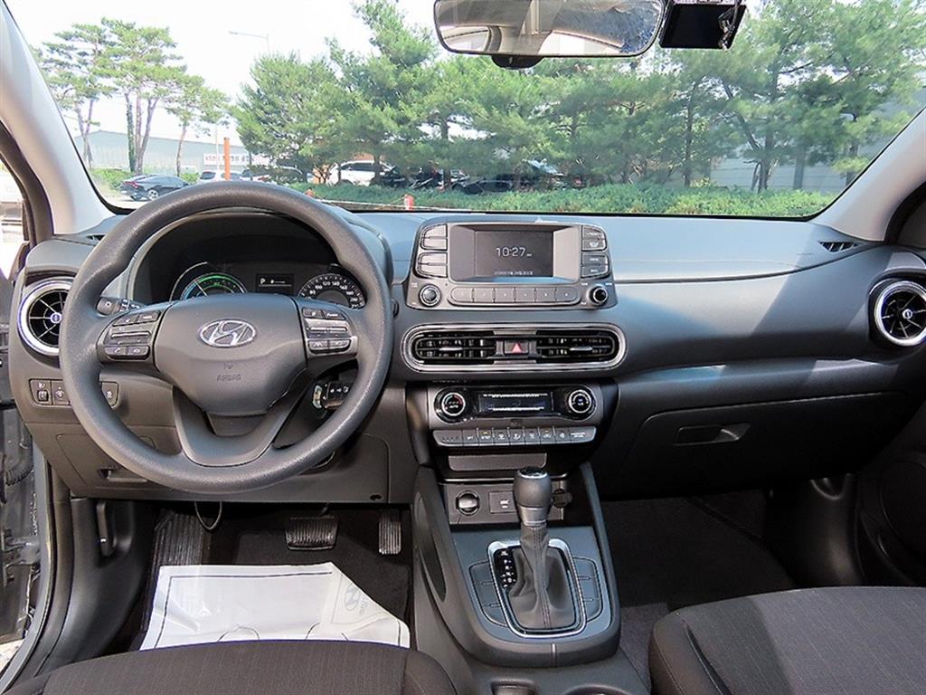 HYUNDAI Kona - Vista 7