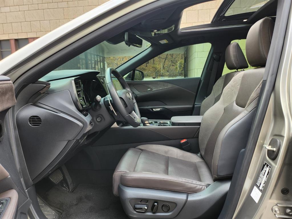 Lexus RX - Vista 8