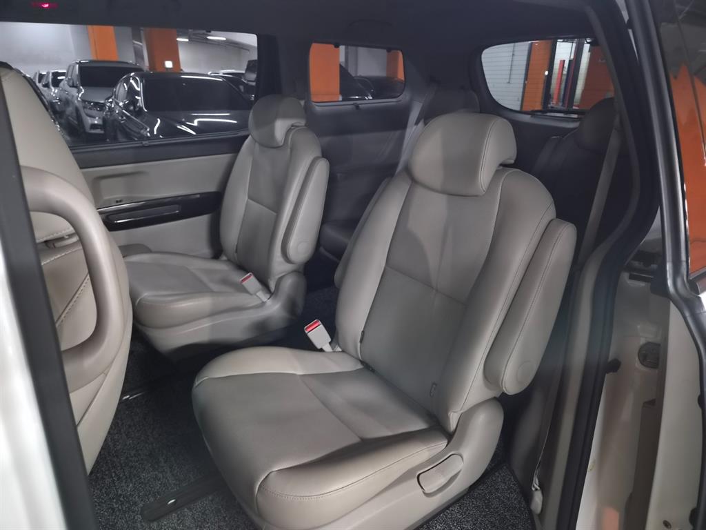 KIA Carnival 2017 Blanco - Importación desde Corea - HF Imports Iquique - Foto 18