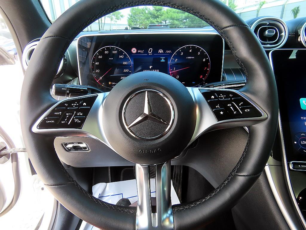 Mercedes Benz GLC Class - Vista 8