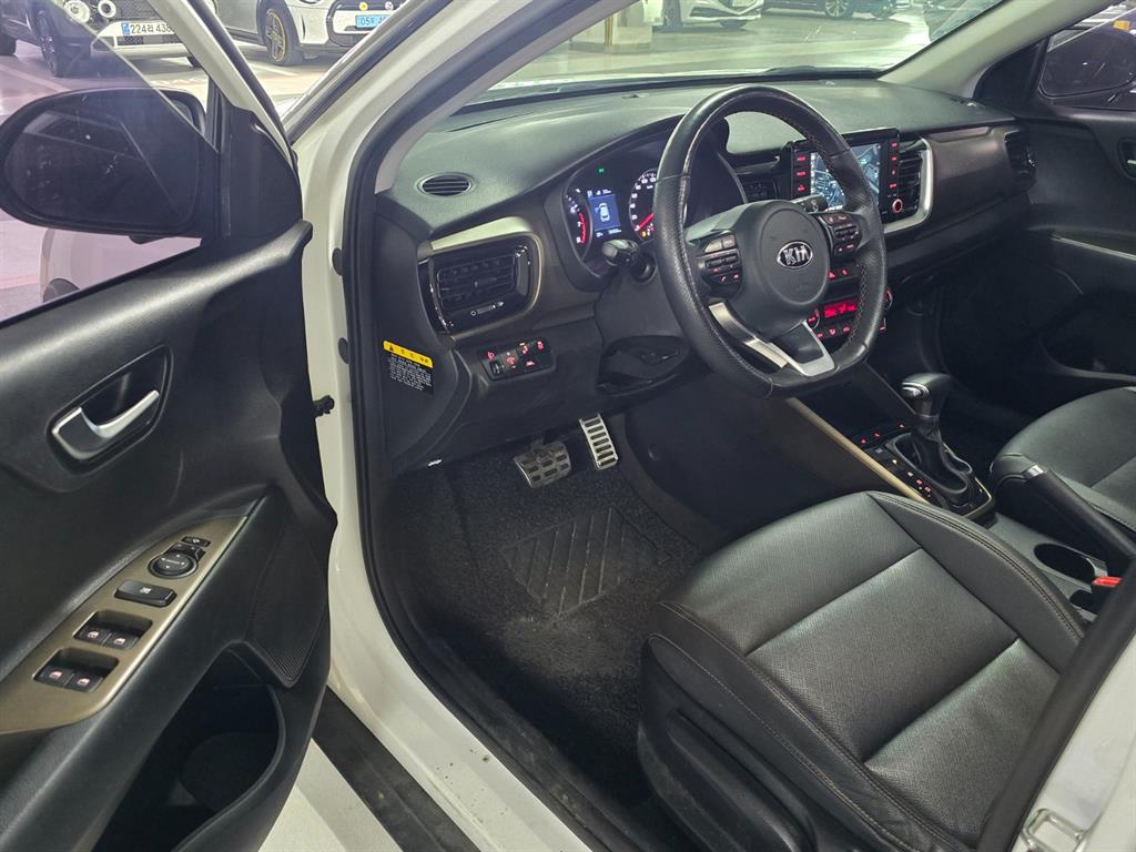 KIA Stonic - Vista 11