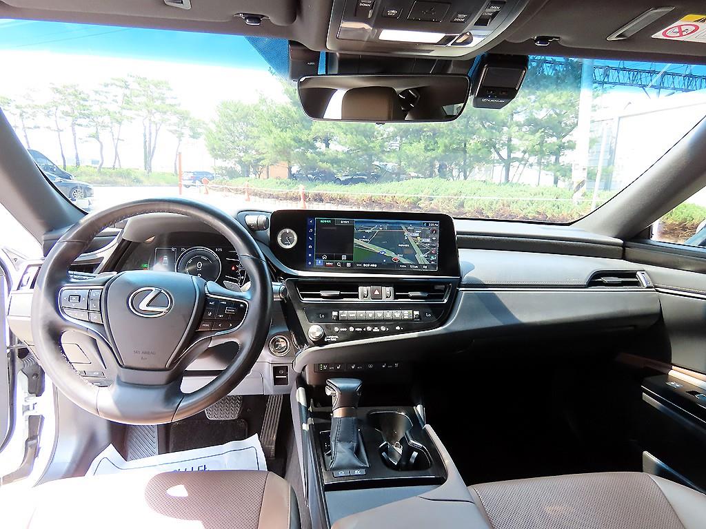Lexus ES - Vista 7
