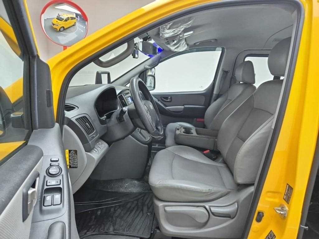 HYUNDAI Starex - Vista 11