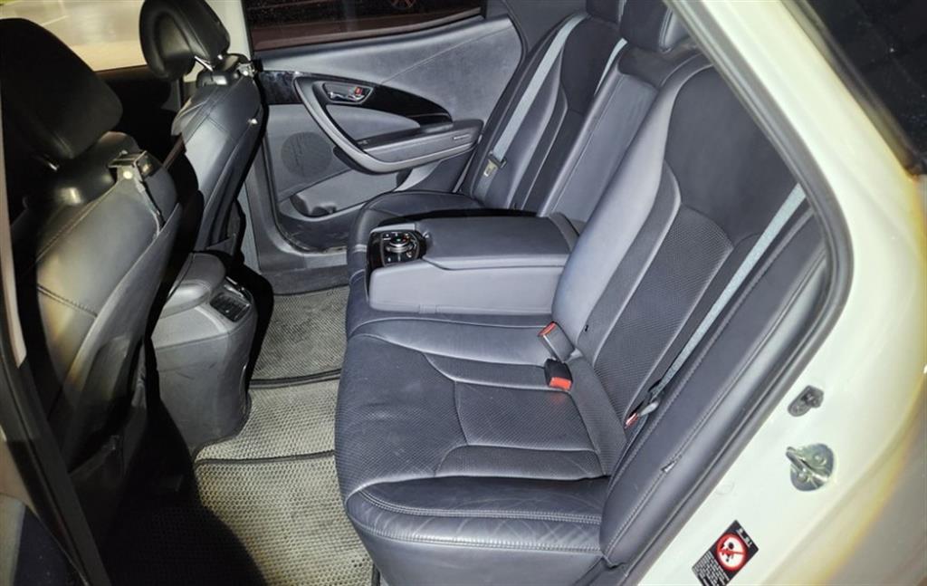 HYUNDAI Grandeur - Vista 9