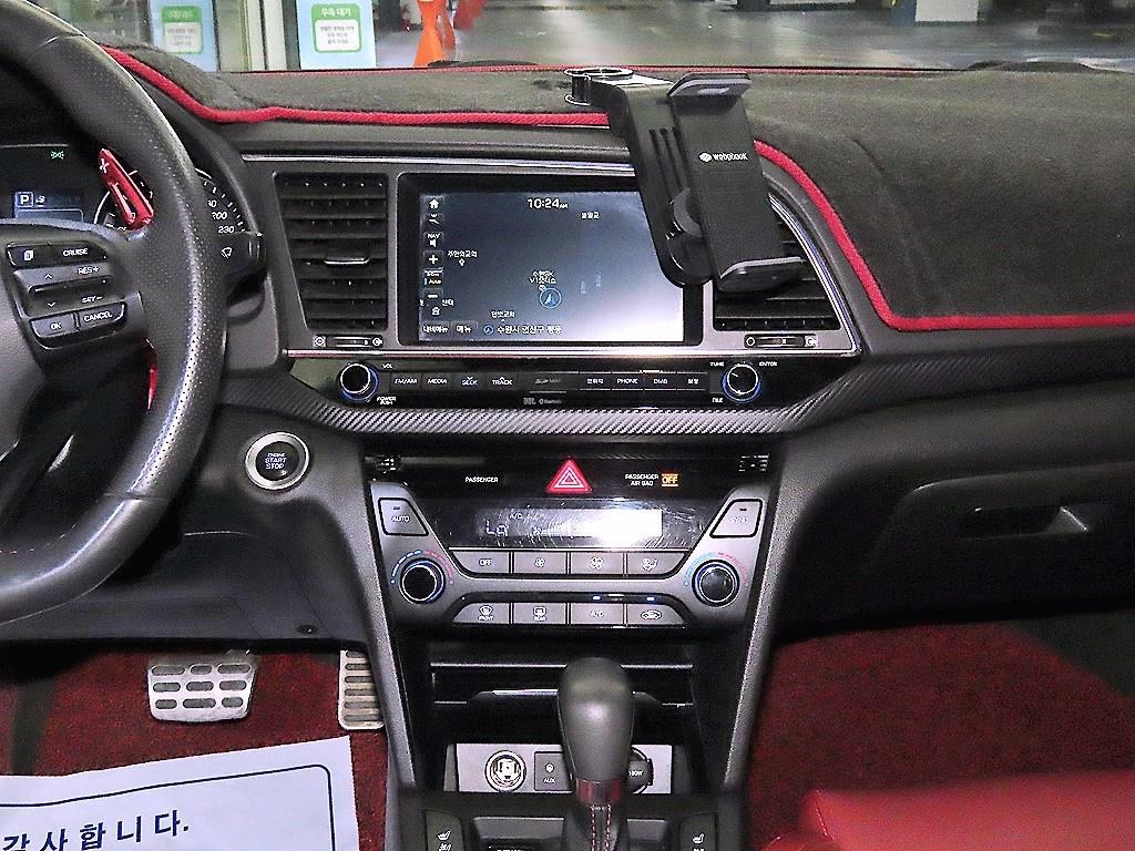 HYUNDAI Avante - Vista 11