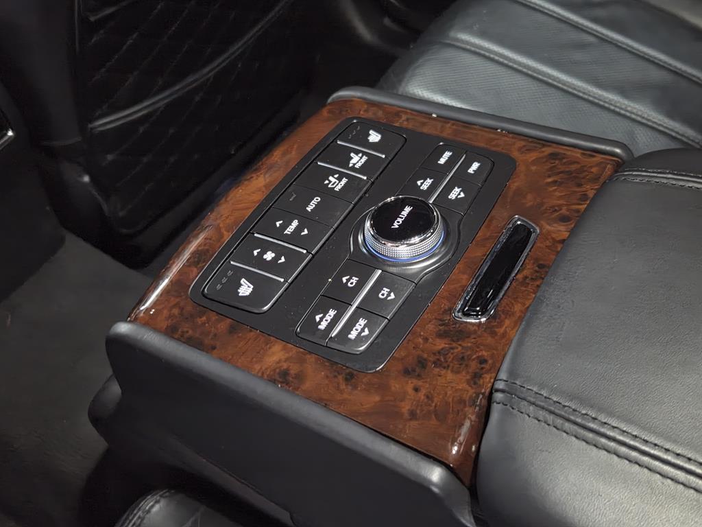 HYUNDAI Equus - Vista 11