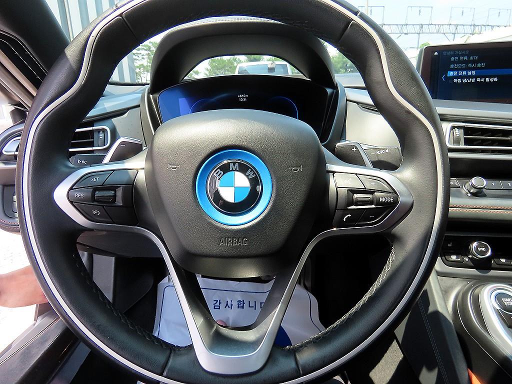 BMW i8 - Vista 12