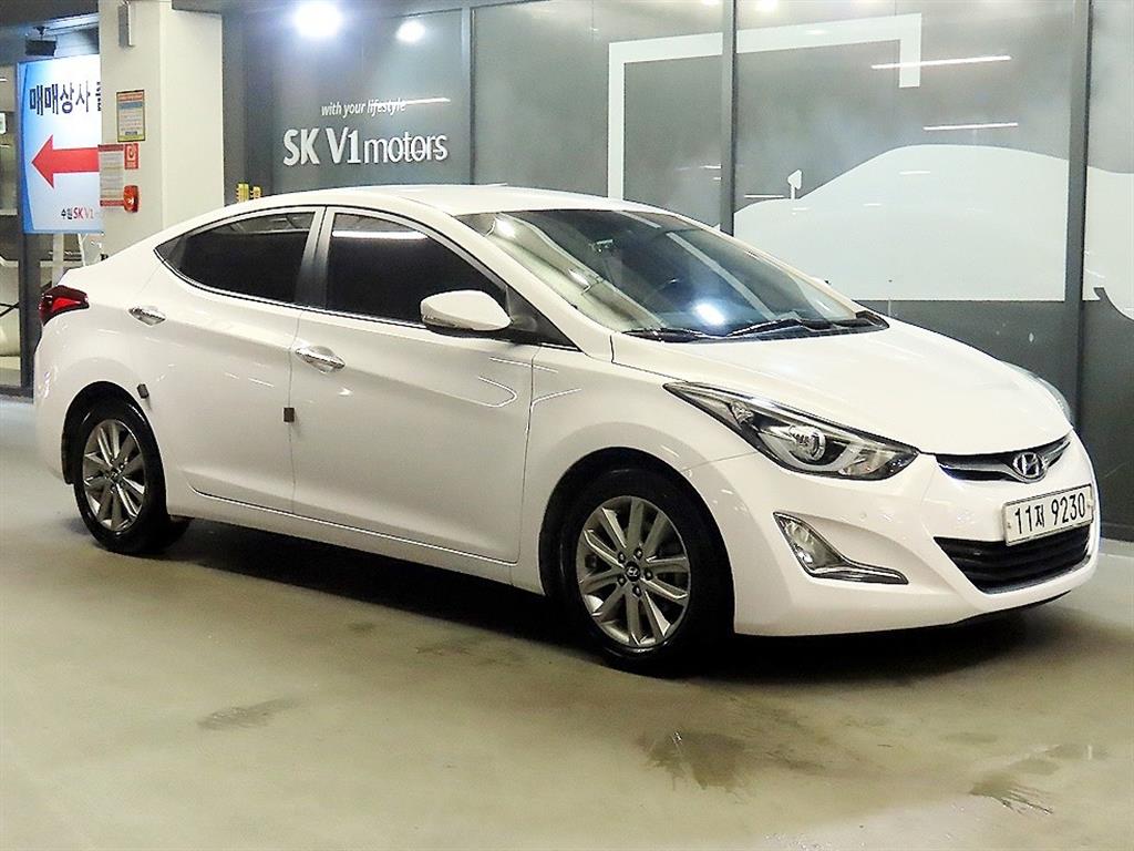 HYUNDAI Avante 2016 Blanco - Importación desde Corea - HF Imports Iquique - Foto 1