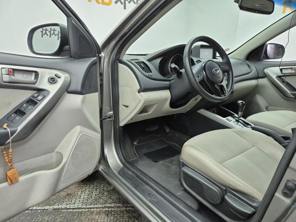 KIA Forte 2009 Plateado - Importación desde Corea - HF Imports Iquique - Foto 16