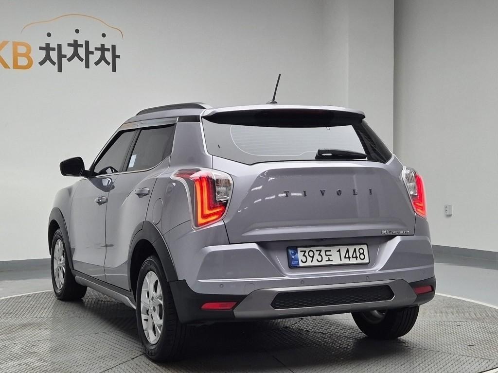 Ssangyong Tivoli - Vista 2