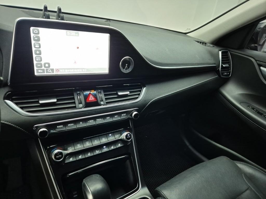HYUNDAI Grandeur - Vista 10