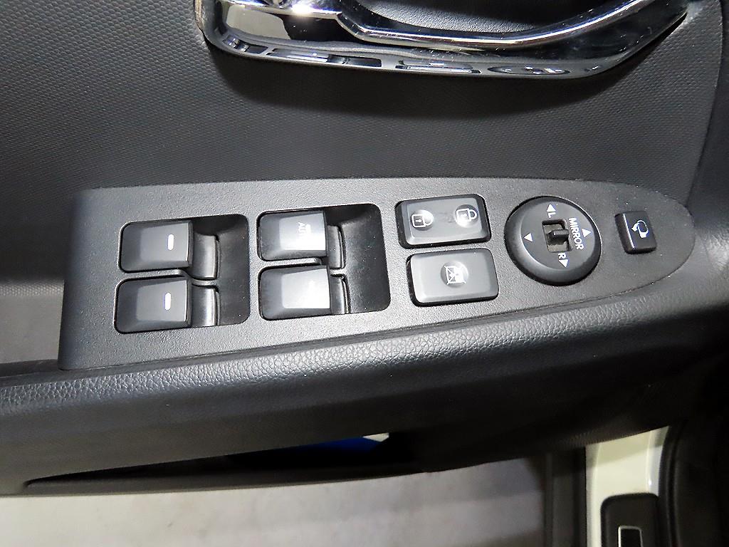 KIA Sportage 2011 Blanco - Importación desde Corea - HF Imports Iquique - Foto 13