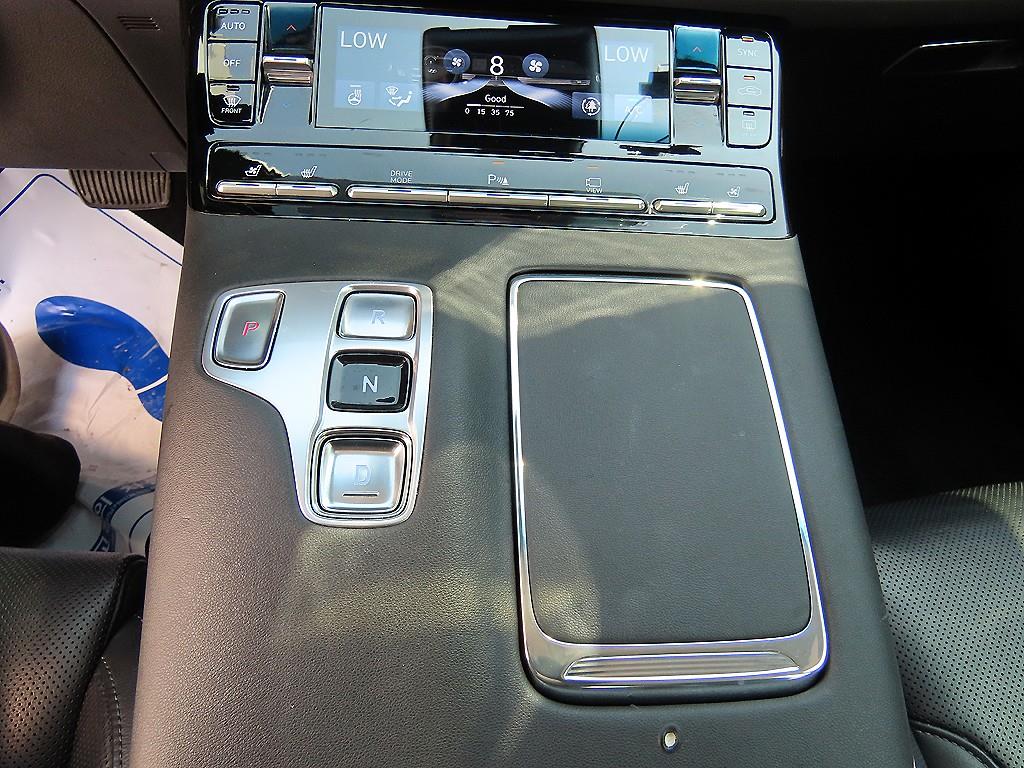 HYUNDAI Grandeur - Vista 10