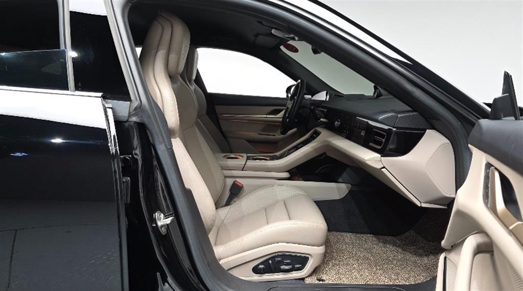 Porsche Taycan - Vista 11