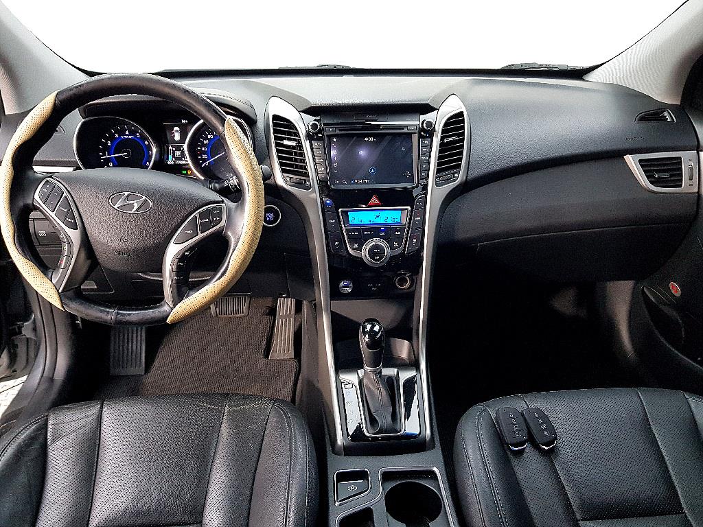 HYUNDAI i30 - Vista 5
